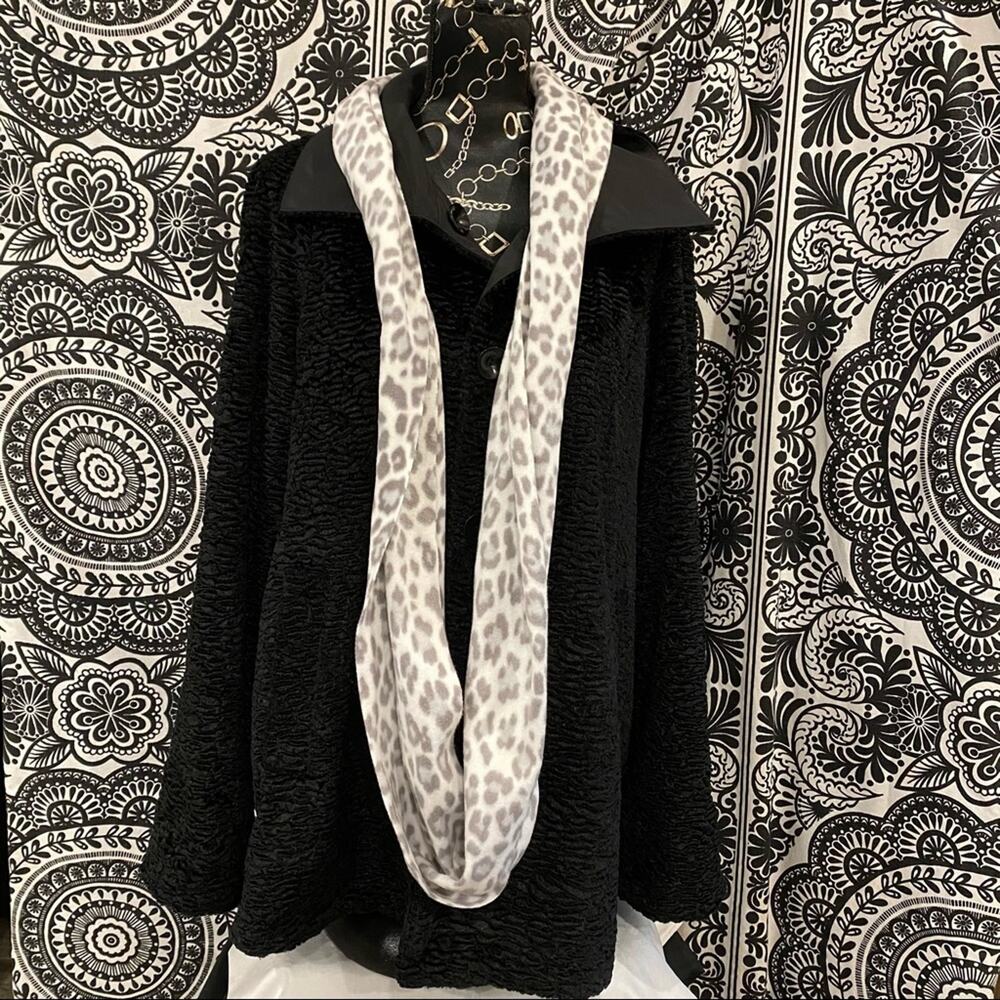 Old Navy Infinity Scarf BRAND NEW w/ TAG Animal Print on Cream Super‎ Soft - Picture 4 of 6